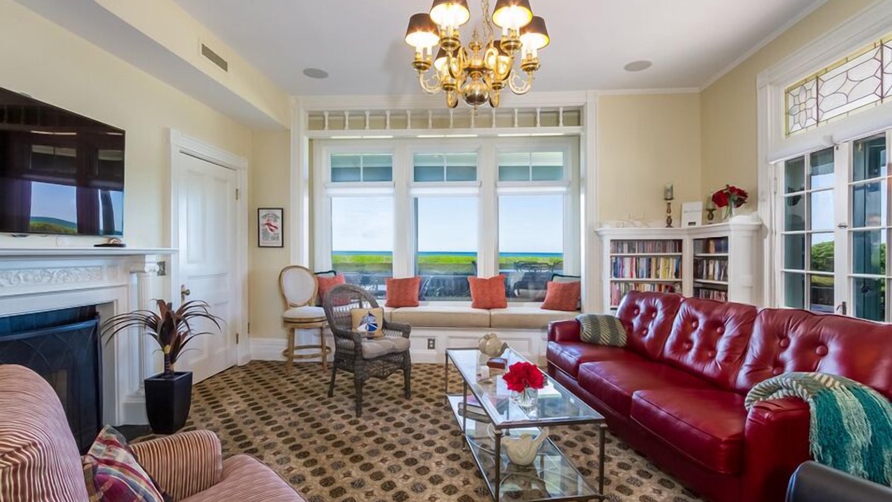 Photo of Livingroom in Narragansett Pier