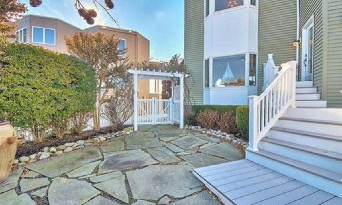 Photo of Patio Balcony in Harvey Cedars