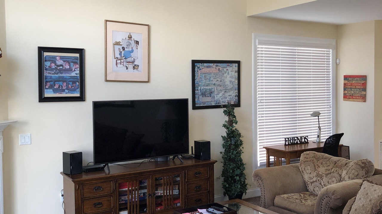 Photo of Livingroom in Pittsfield