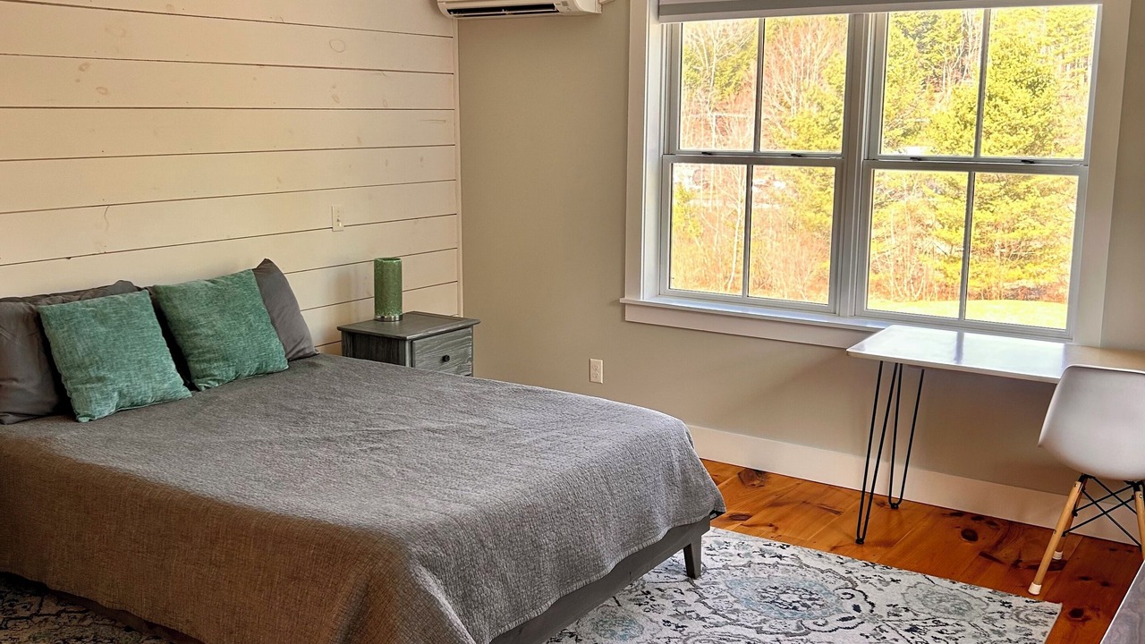 Photo of Bedroom in Waterbury Center