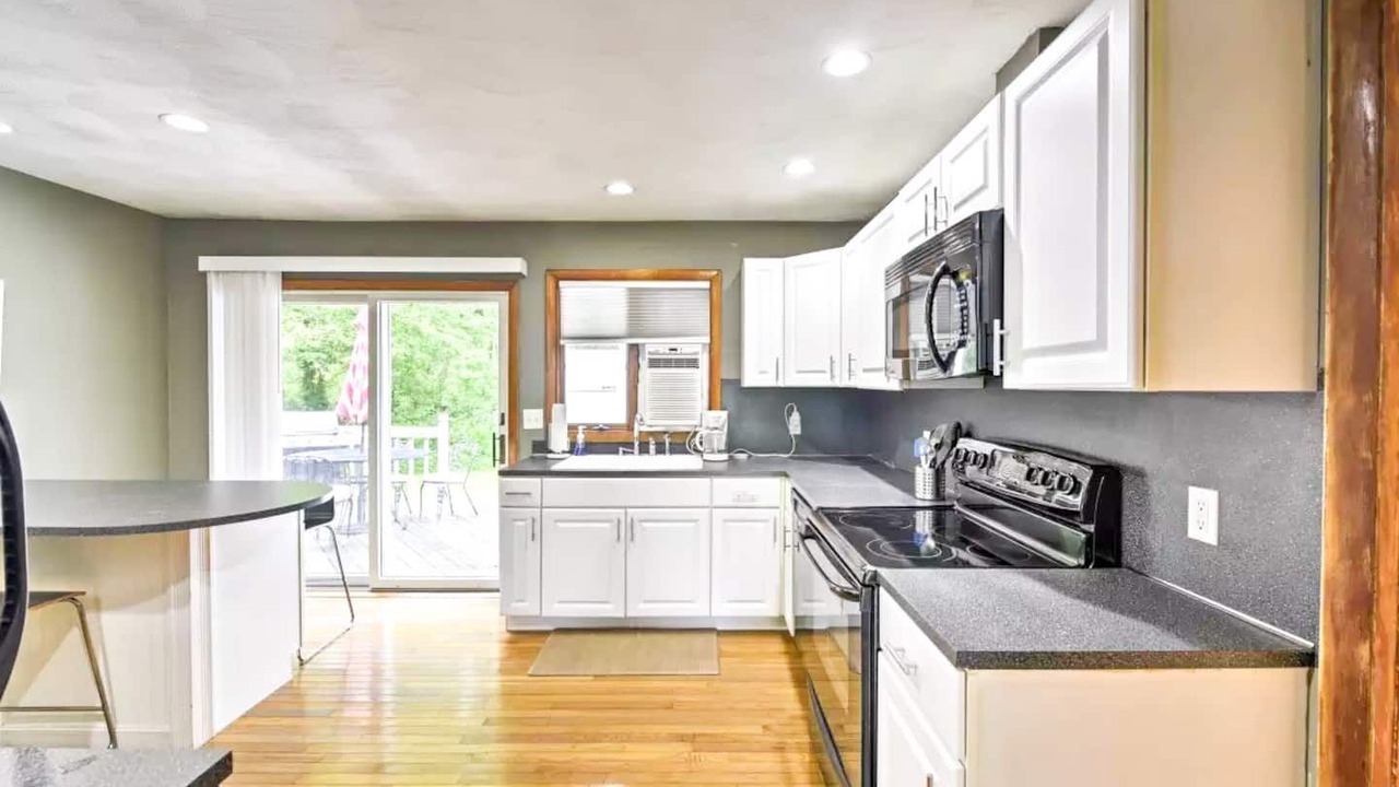 Photo of Kitchen in Narragansett Pier