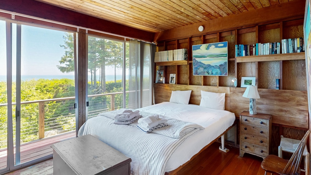 Photo of Bedroom in Chilmark