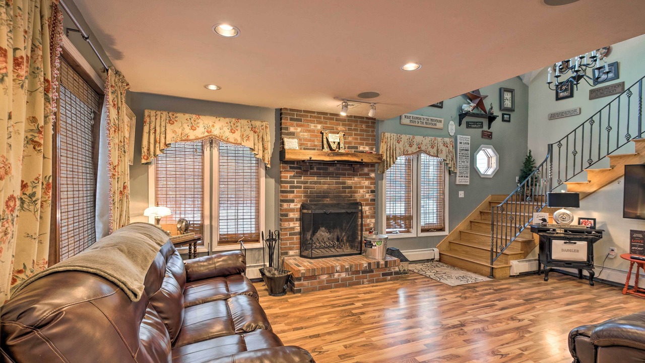 Photo of Livingroom in Blueberry Estates