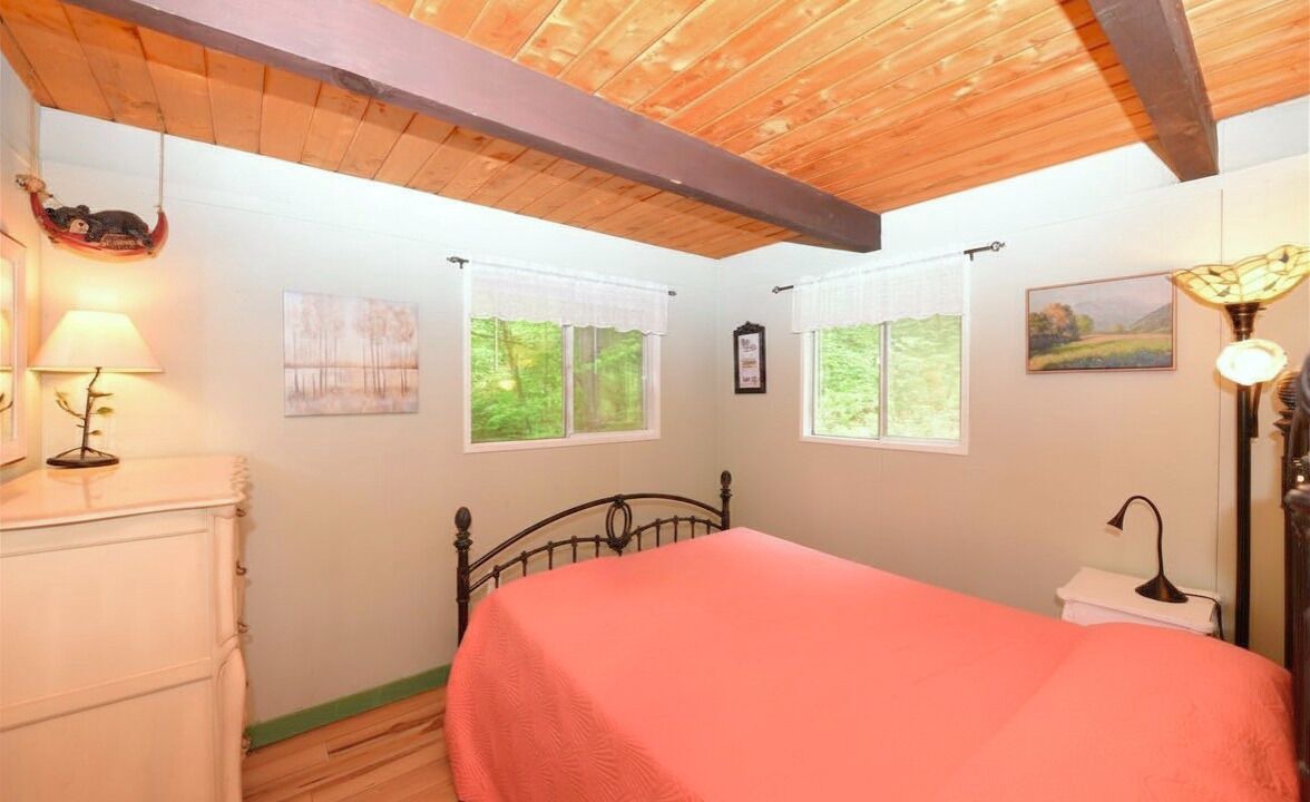 Photo of Bedroom in Eidelweiss Village