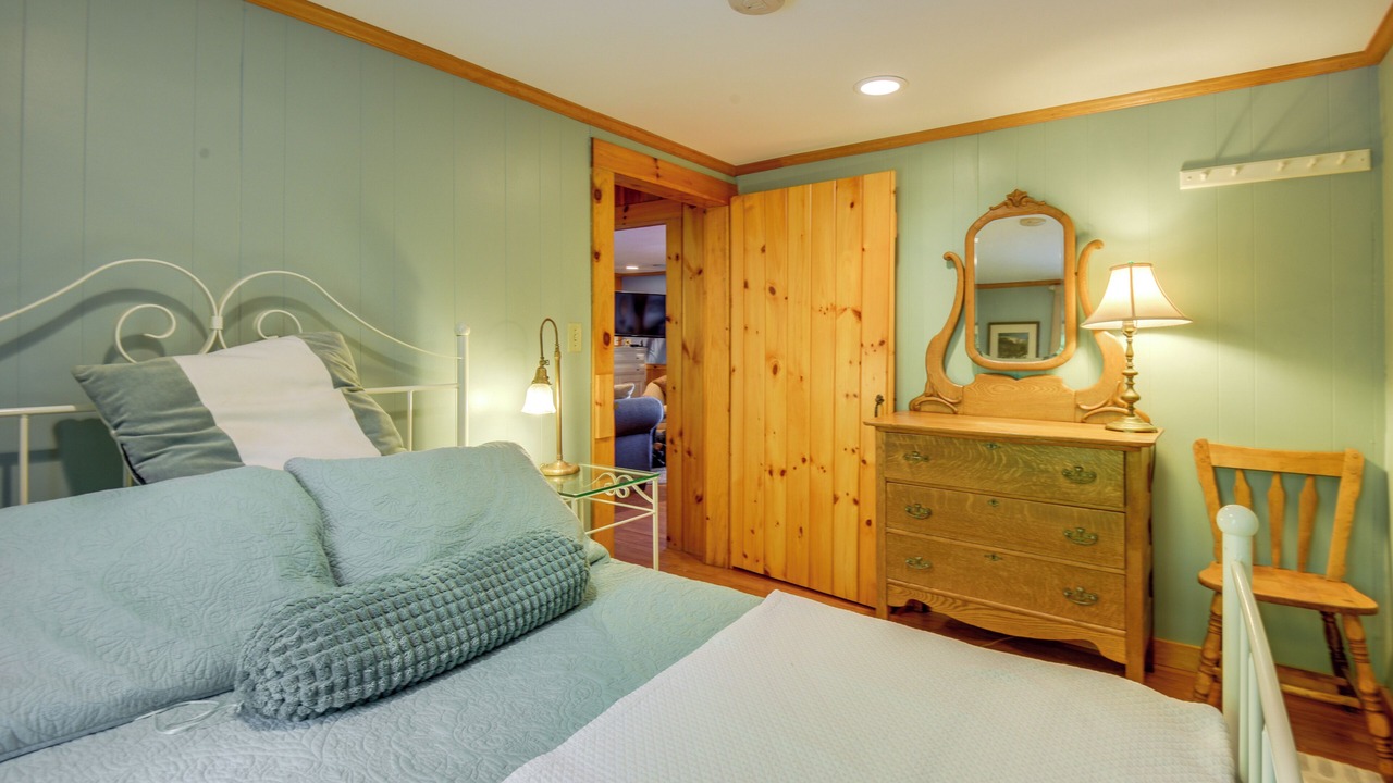 Photo of Bedroom in The Bluffs