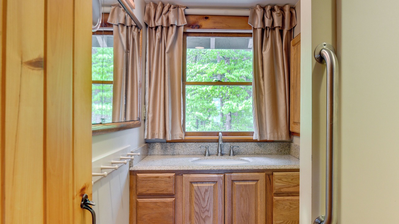 Photo of Bathroom in The Bluffs