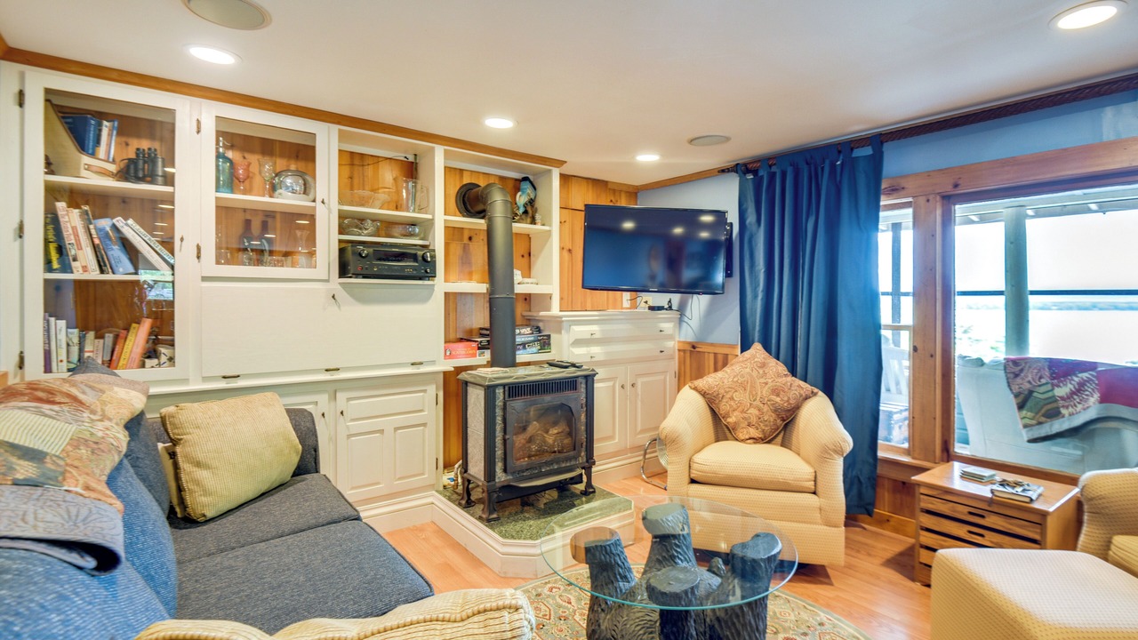 Photo of Livingroom in The Bluffs
