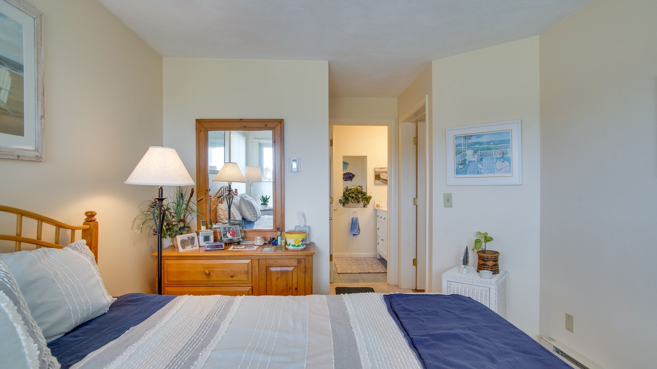 Photo of Bedroom in Oak Bluffs