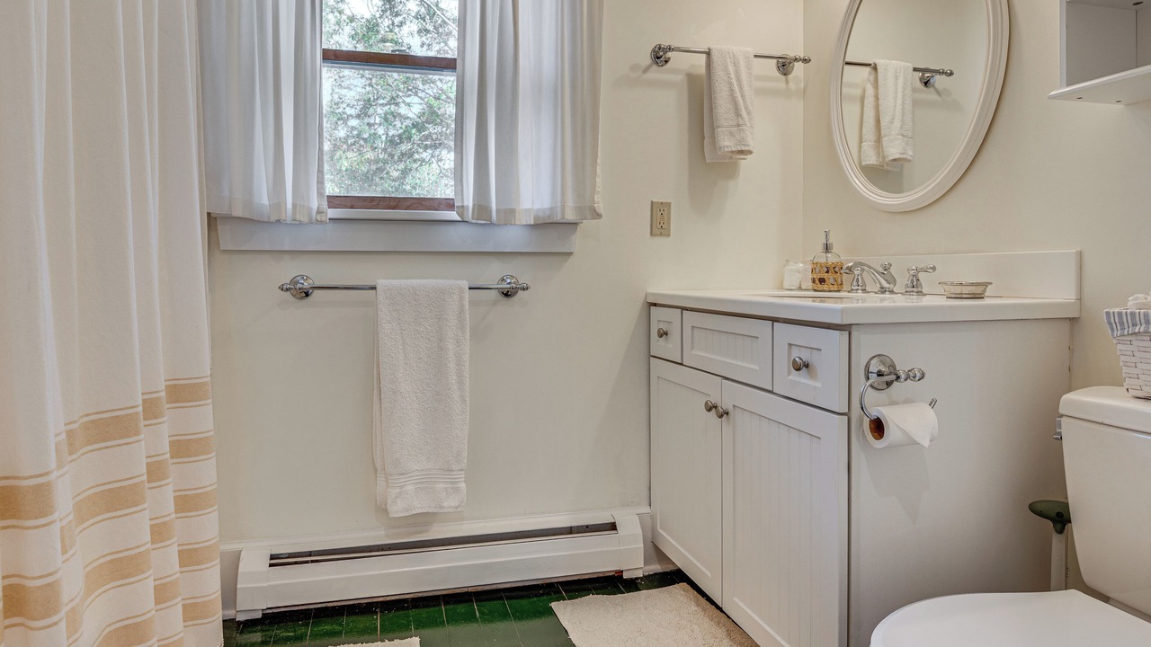 Photo of Bathroom in Tamworth