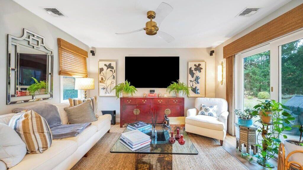 Photo of Livingroom in Tuckahoe