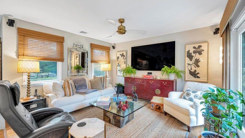 Photo of Livingroom in Tuckahoe
