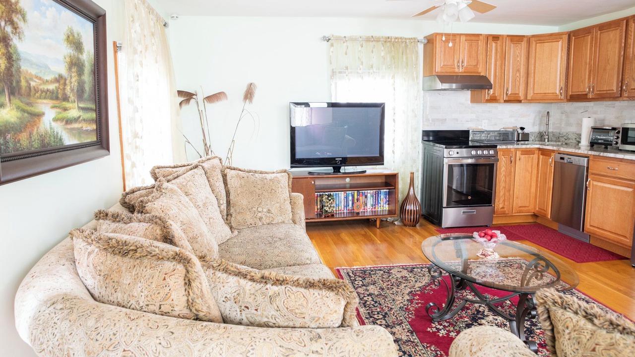 Photo of Livingroom in West Roxbury