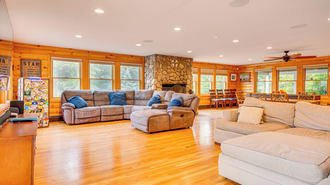 Photo of Livingroom in Belmont