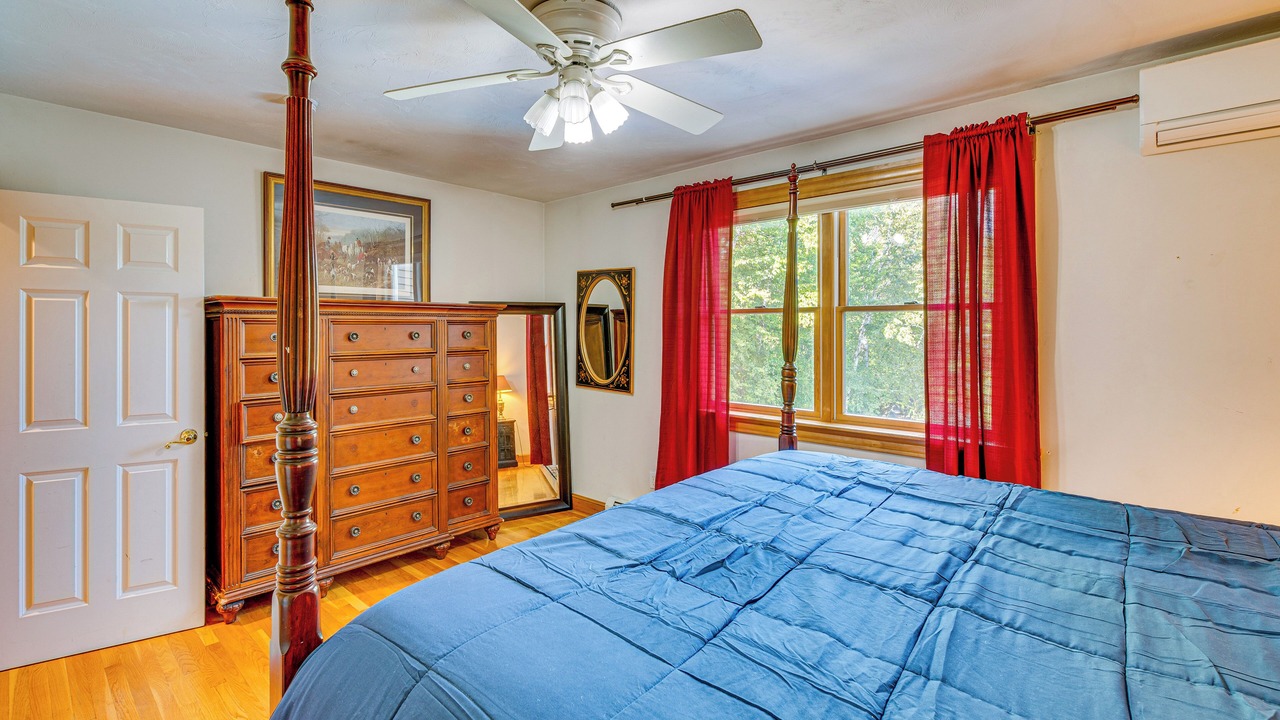 Photo of Bedroom in Belmont