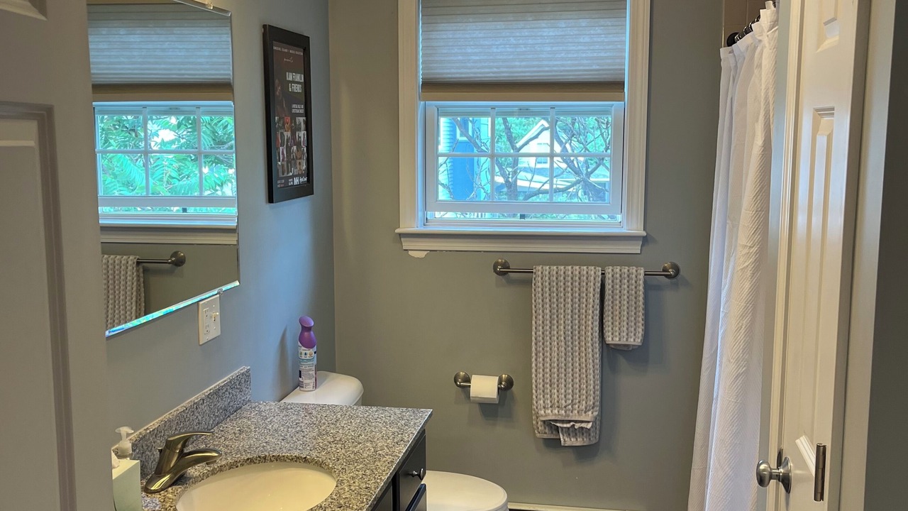 Photo of Bathroom in York Beach