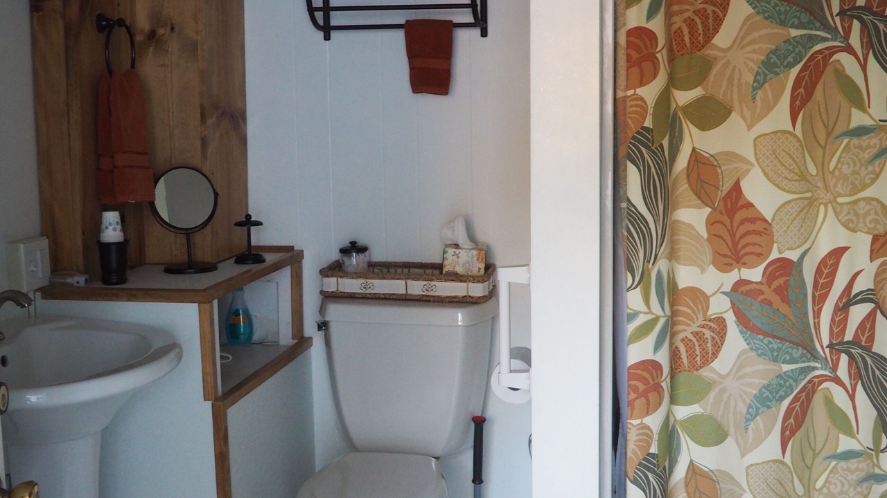 Photo of Bathroom in Lee