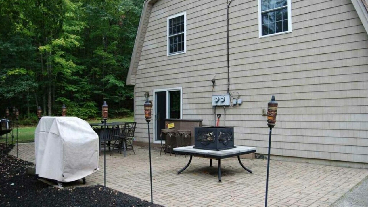 Photo of Outdoor in Alton