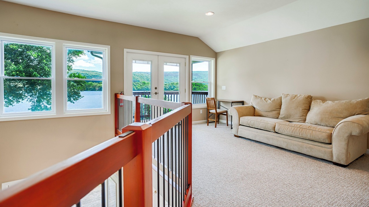 Photo of Livingroom in Honeoye