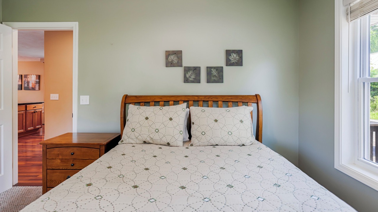 Photo of Bedroom in Honeoye