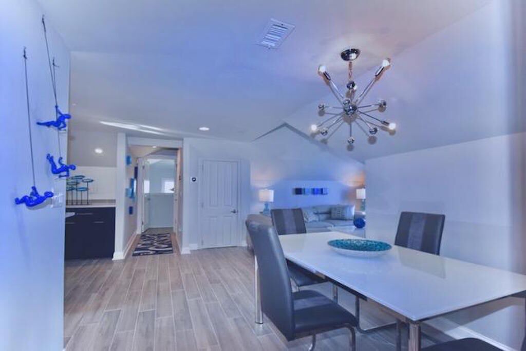 Photo of Livingroom in Commercial Street