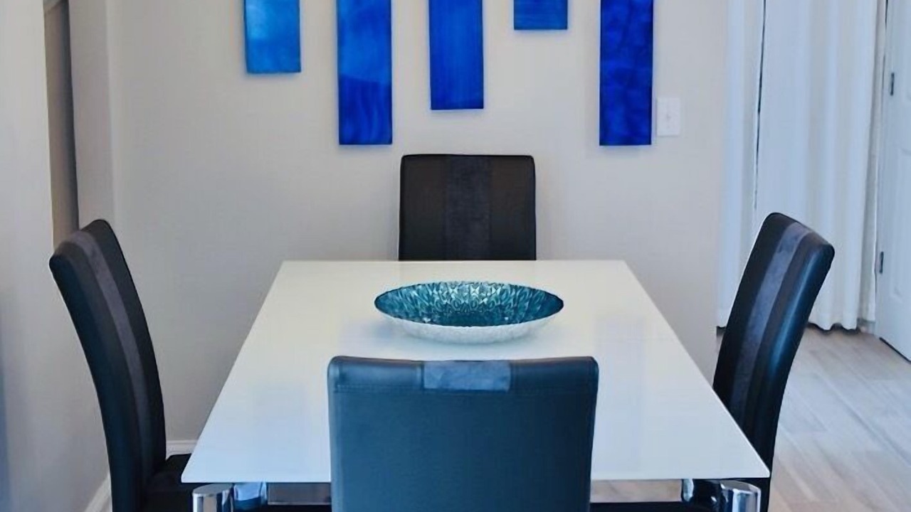Photo of Livingroom in Commercial Street