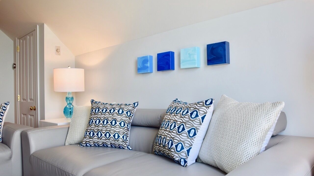 Photo of Livingroom in Commercial Street