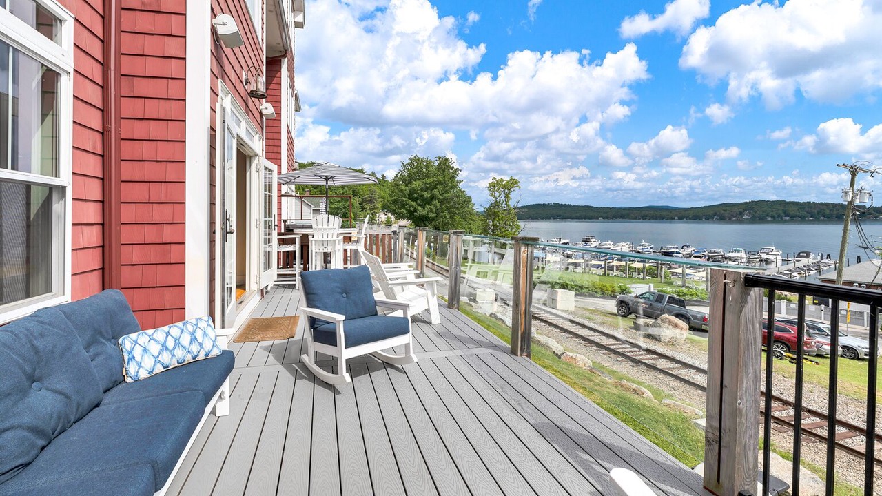 Photo of Patio Balcony in Weirs Beach