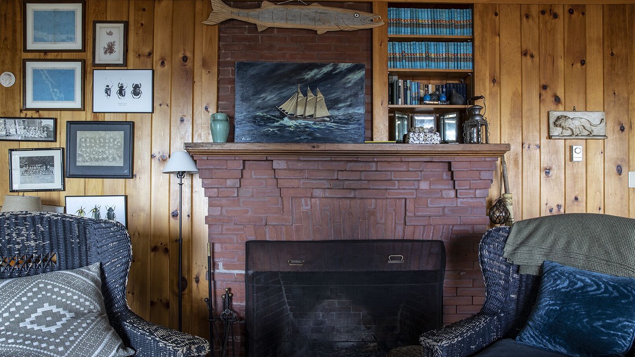Photo of Livingroom in Bailey Island