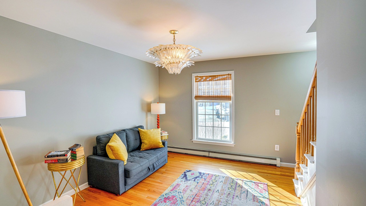 Photo of Livingroom in Lenox