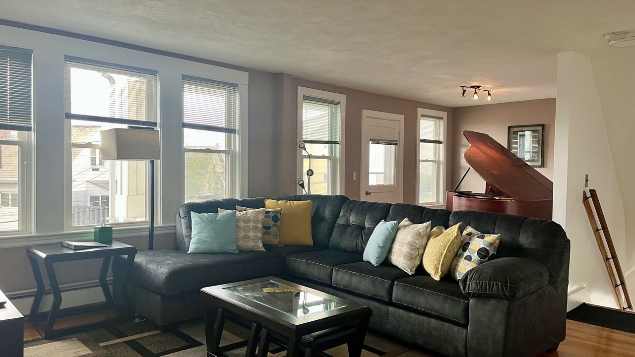 Photo of Livingroom in Medford