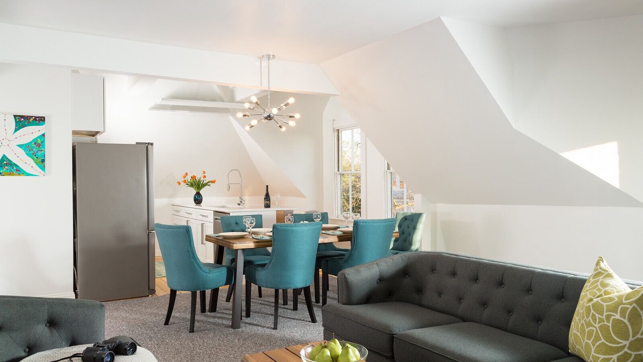 Photo of Livingroom in Historic Hill