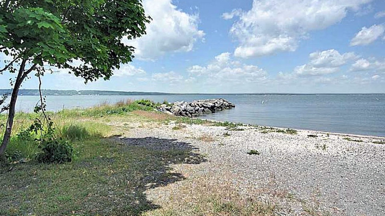 Photo of Others in Jamestown Shores