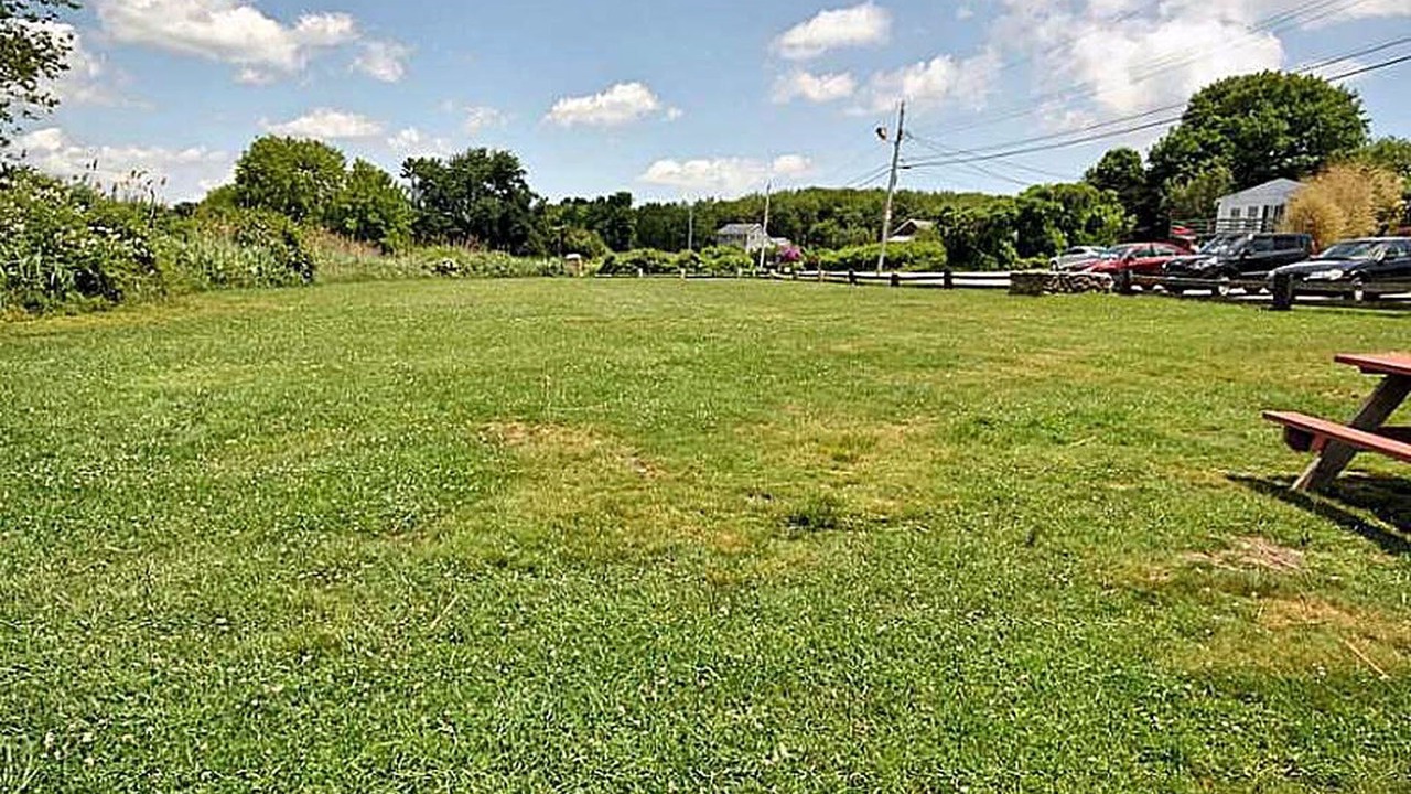 Photo of Outdoor in Jamestown Shores