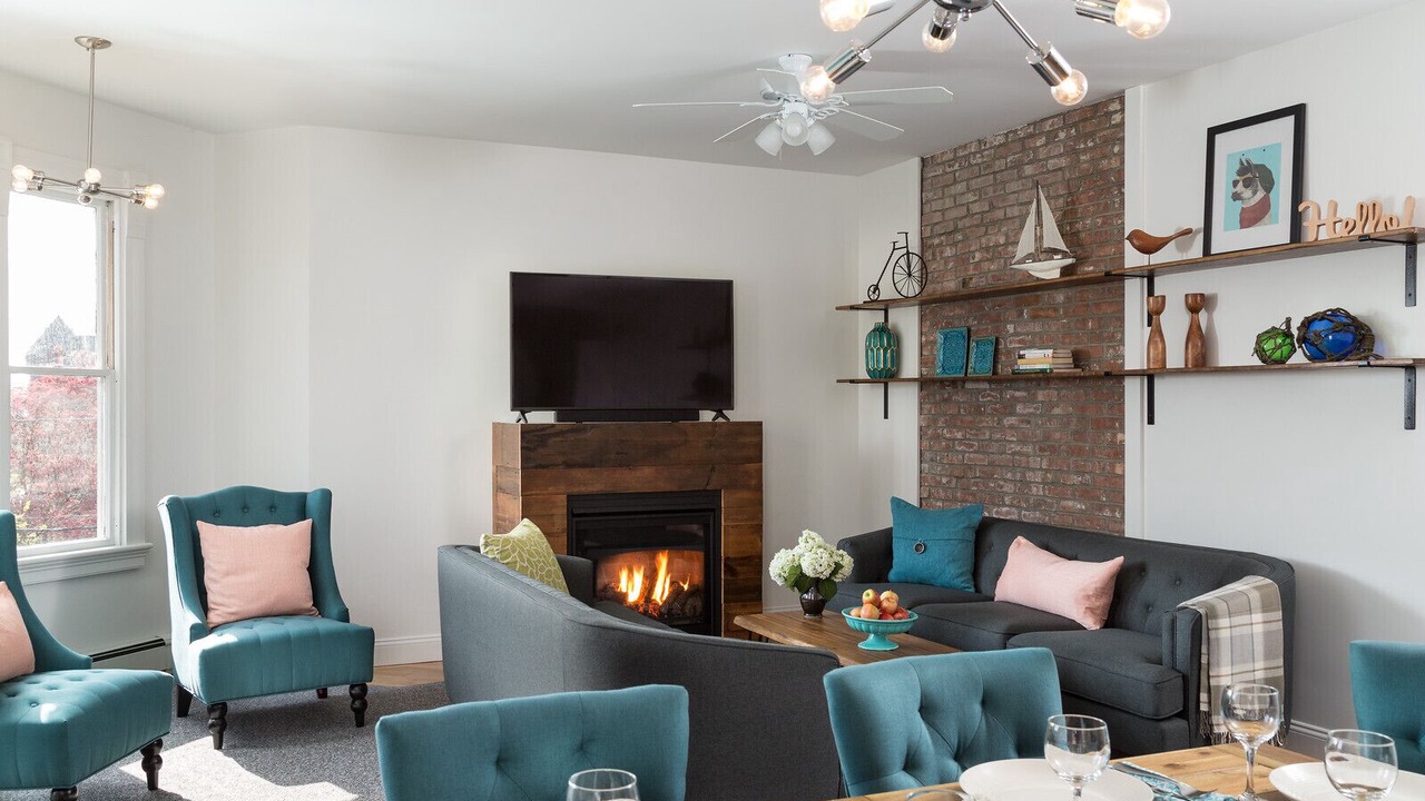 Photo of Livingroom in Historic Hill