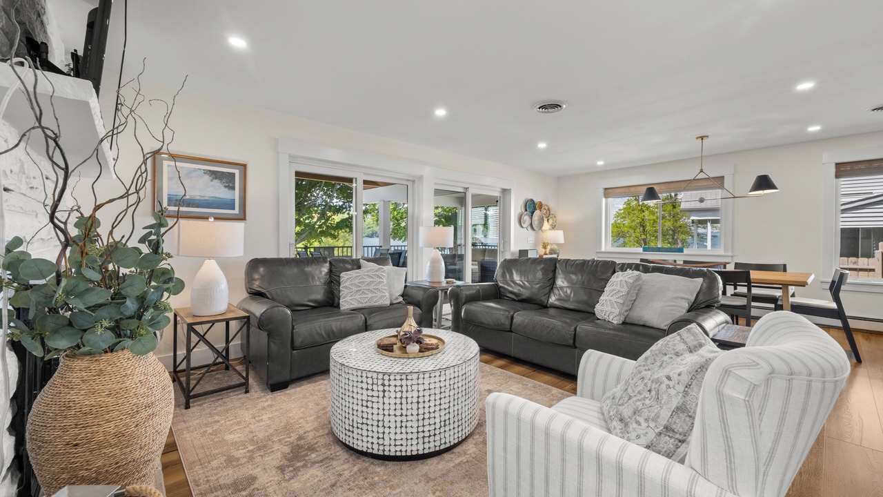 Photo of Livingroom in Hammondsport