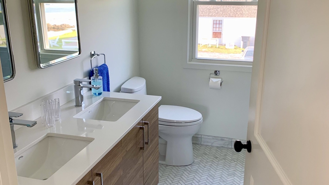 Photo of Bathroom in Niantic