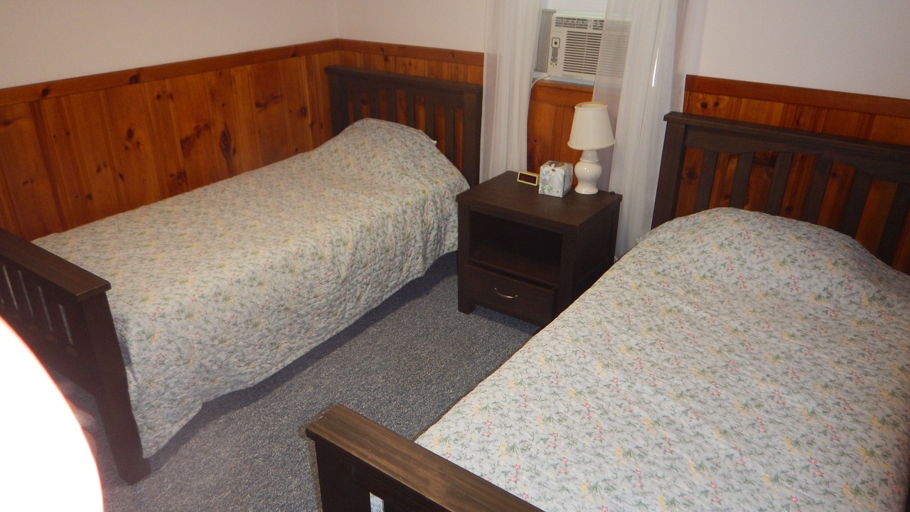 Photo of Bedroom in Popponesset