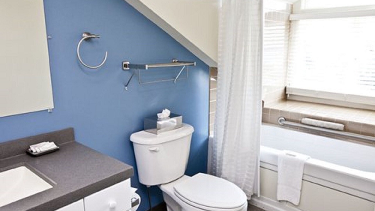 Photo of Bathroom in Ocean Drive