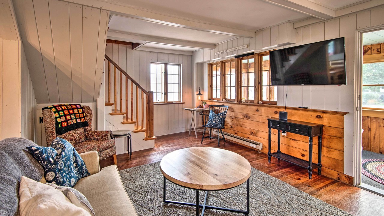 Photo of Livingroom in Pine Point