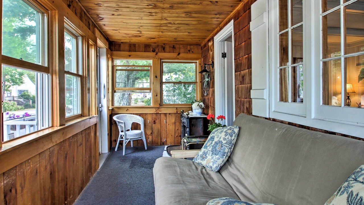 Photo of Livingroom in Pine Point