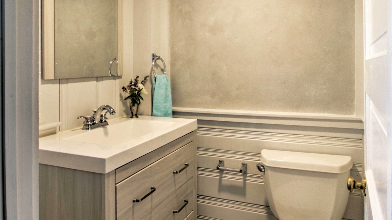 Photo of Bathroom in Pine Point