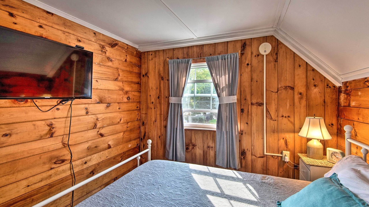 Photo of Bedroom in Pine Point