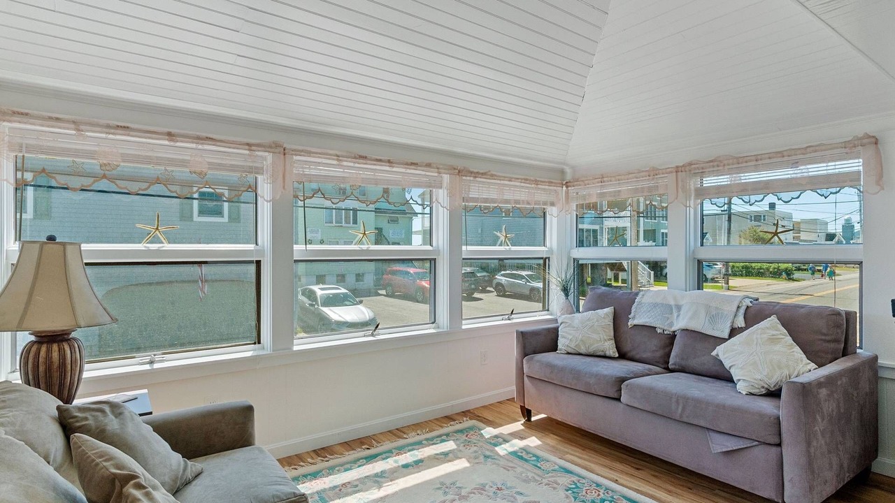 Photo of Livingroom in Wells Beach