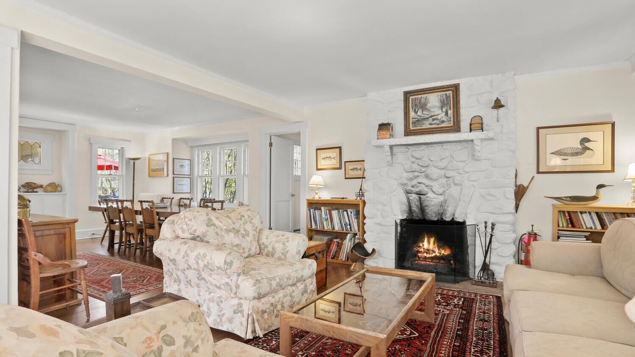 Photo of Livingroom in Old Greenwich
