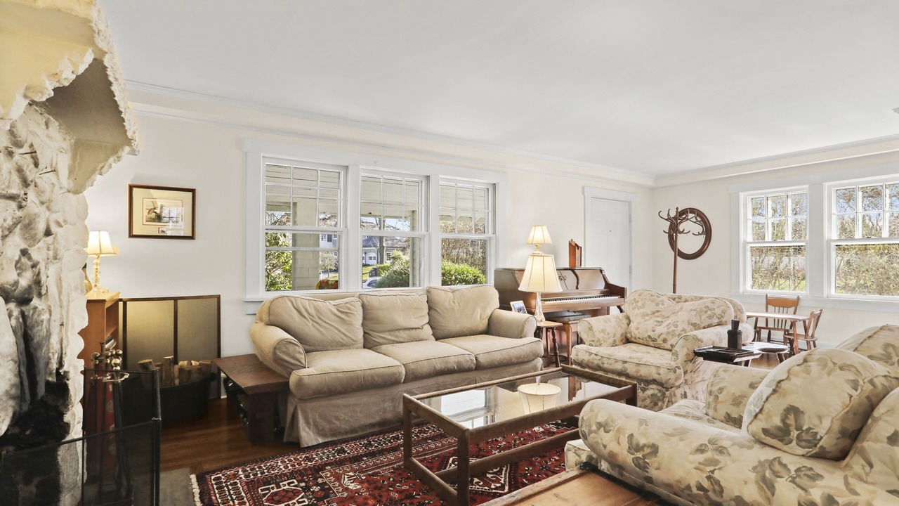 Photo of Livingroom in Old Greenwich
