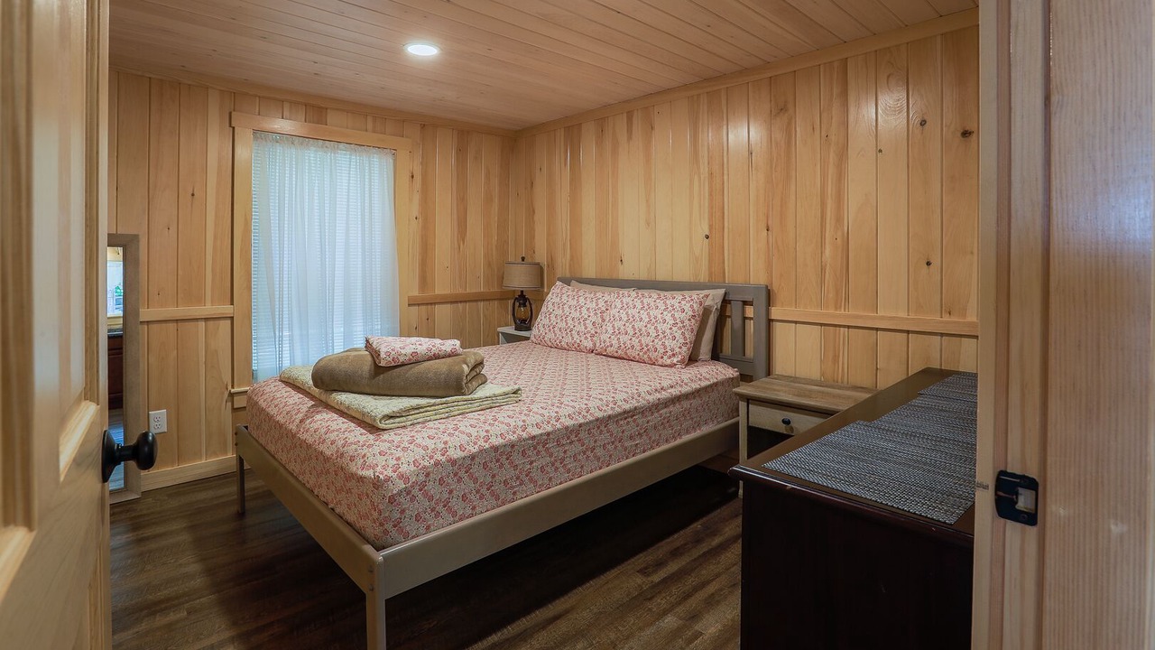 Photo of Bedroom in Otis