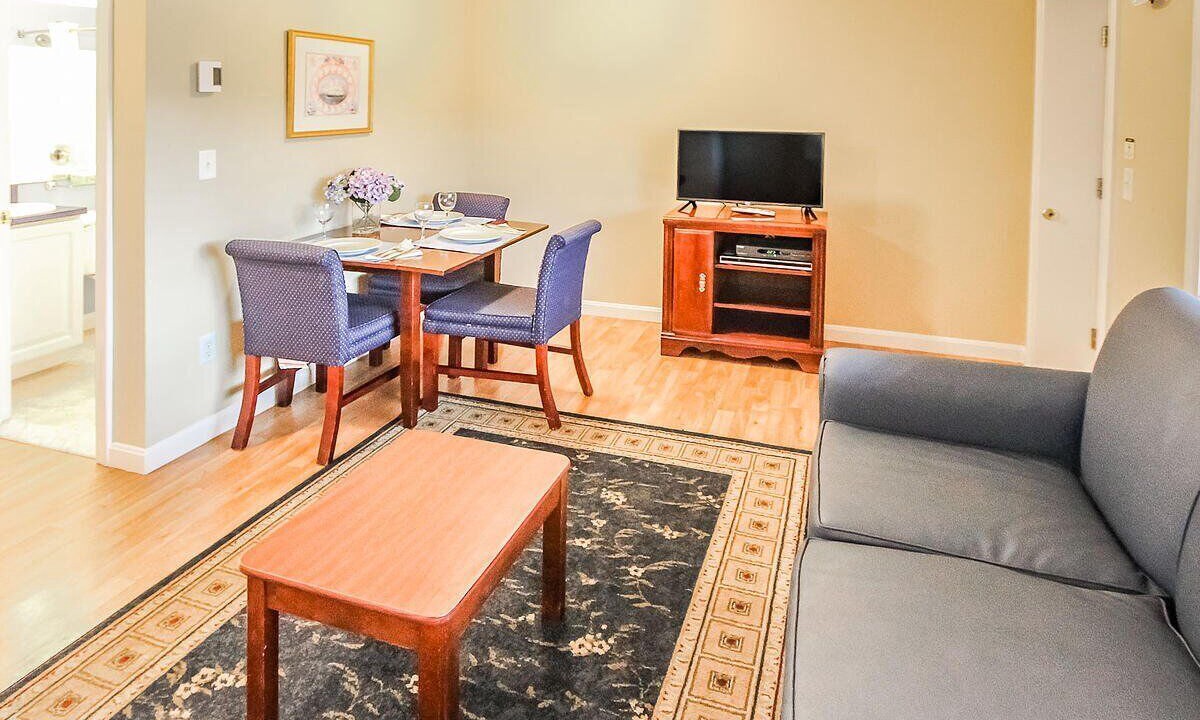 Photo of Livingroom in Falmouth Heights