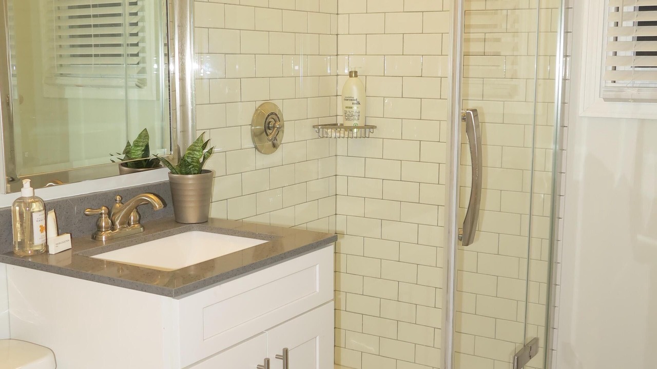 Photo of Bathroom in Warren