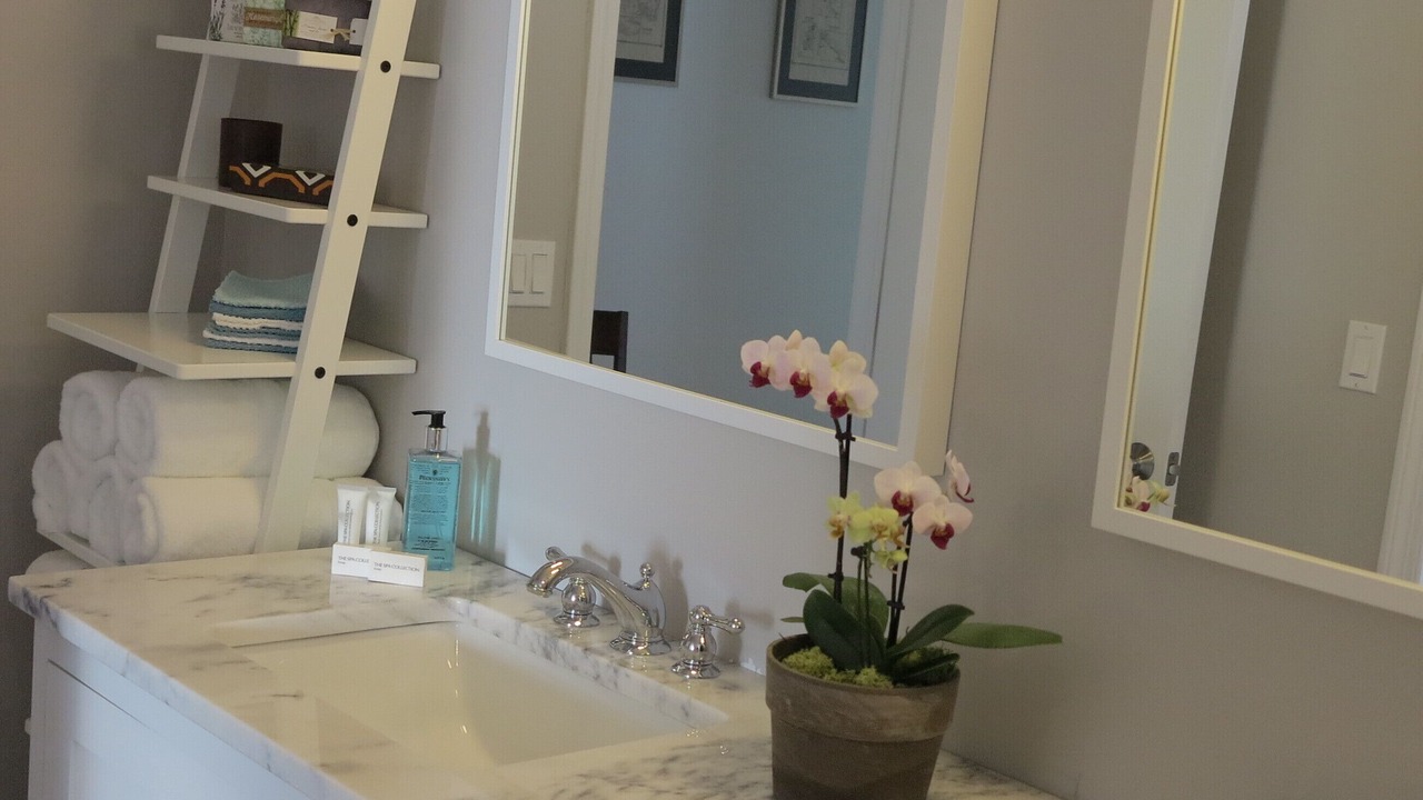 Photo of Bathroom in Warren
