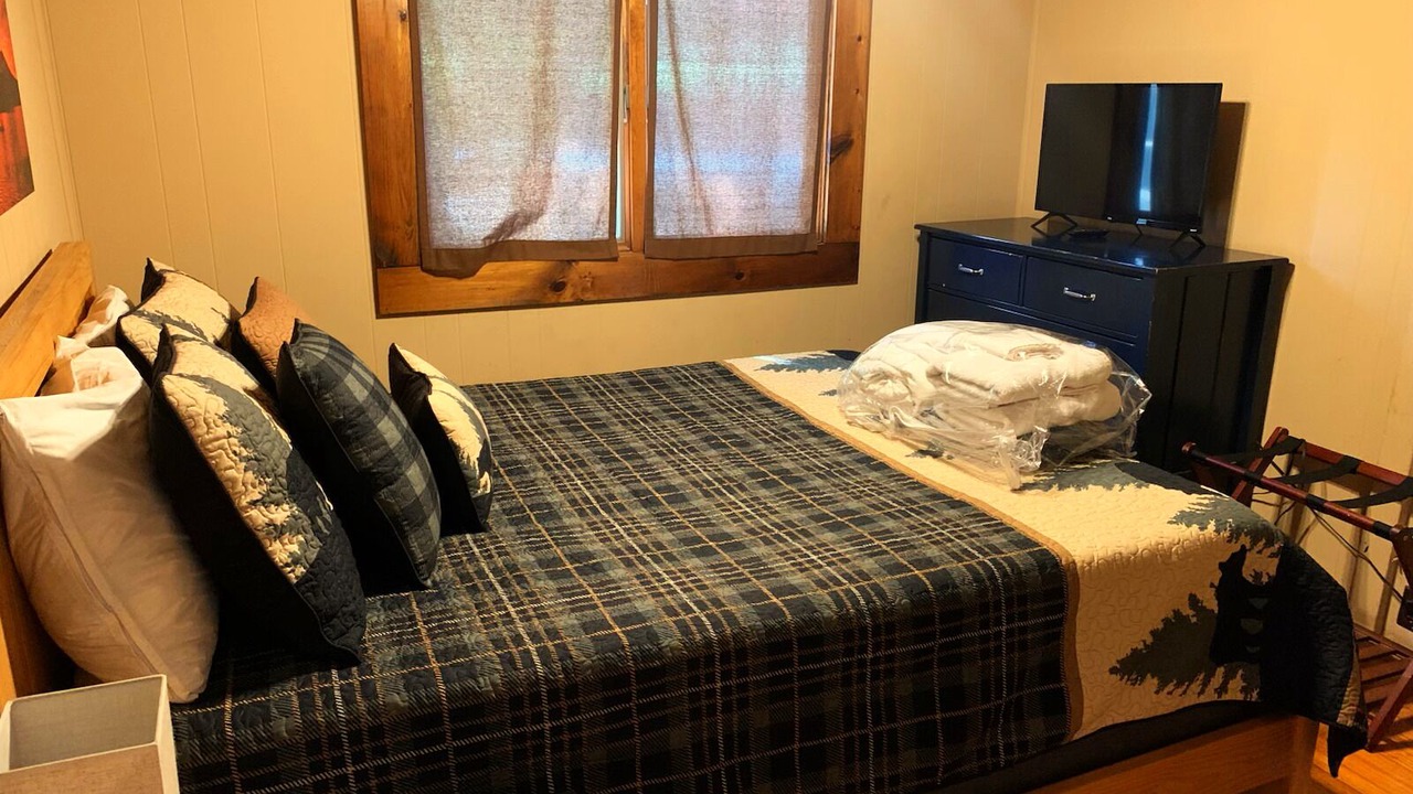 Photo of Bedroom in Wallenpaupauk Lake Estates